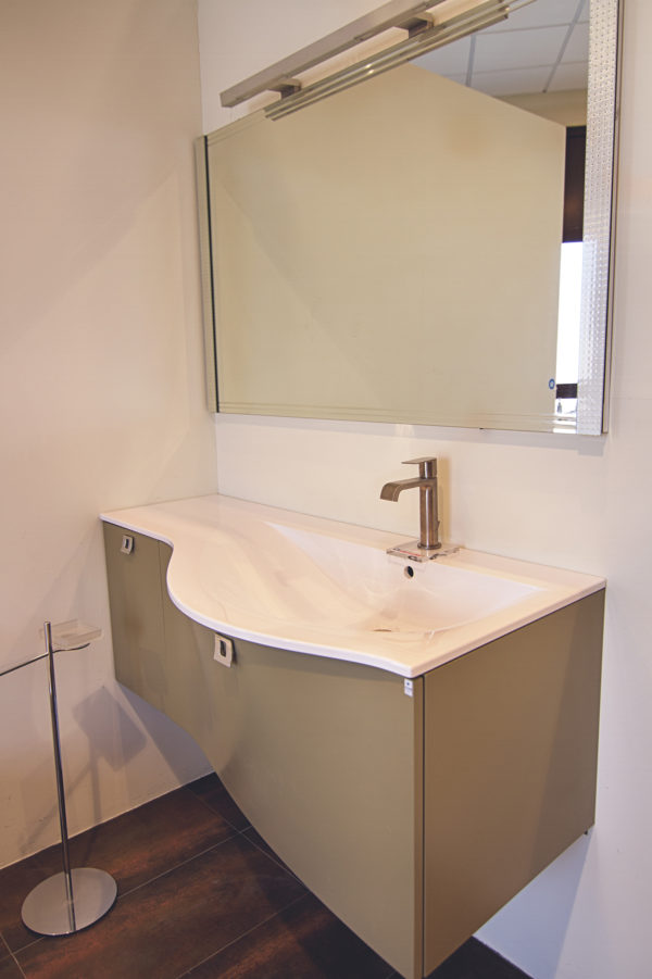 Mobili Bagno E Accessori.Mobile Completo Di Lavabo E Specchio Arredo Bagno Bagno E Accessori Outlet Sali Giorgi Casastore